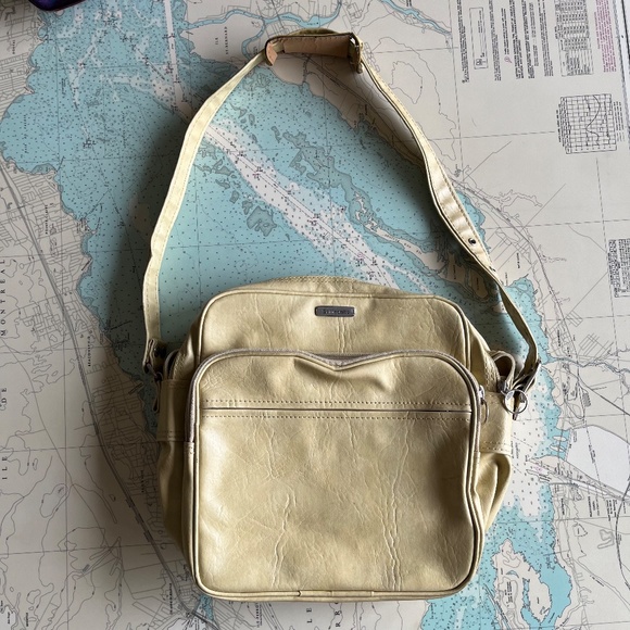 Vintage Pastel Yellow Samsonite Travel Bag - Picture 2 of 10